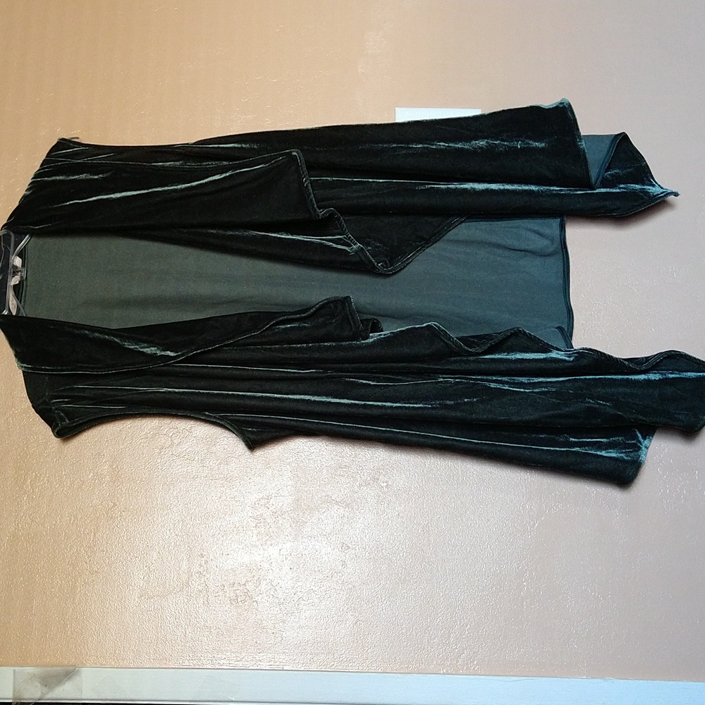 Soft Surroundings velvet open front vest size large green
